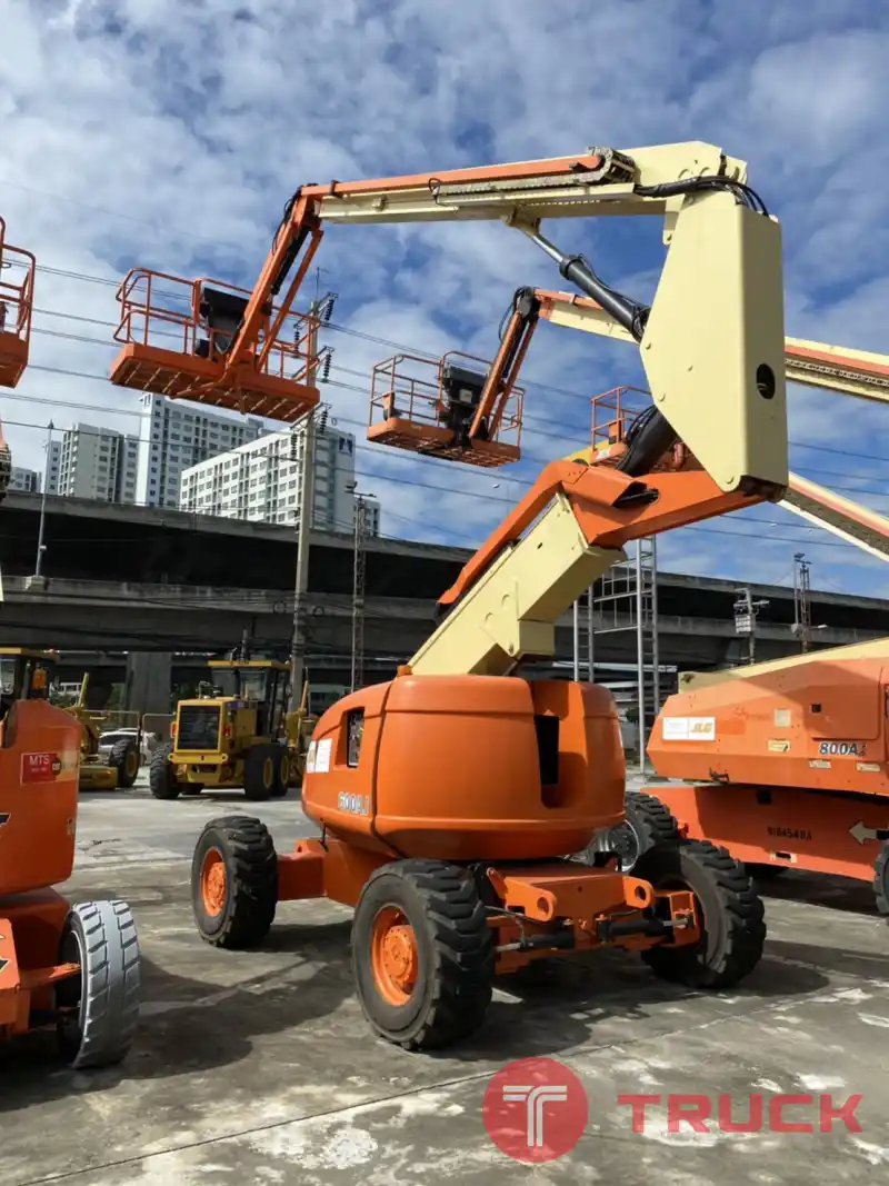 ขายรถกระเช้า JLG บูมข้อศอก 600AJ สูง 18.47 เมตร มือสอง พร้อมใช้งาน
