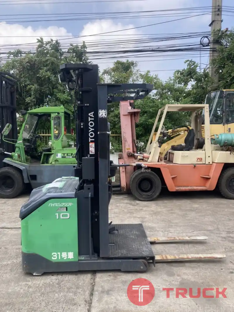 ขายฟอร์คลิฟท์ TOYOTA รุ่น 8FBP10 รถยก Order Picking ขนาด 1 ตัน เสายกสูง 4.7 เมตร เหมาะสำหรับโกดังใช้หยิบ จัดเก็บสินค้า รถมือสองนำเข้าจากญี่ปุ่นราคาไม่แพง