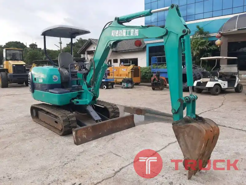 รถขุด KOMATSU PC27R-8ขนาดเท่ากับ PC30 พร้อมใช้งาน รายละเอียดสอบถามเพ่ิมเติมที่คุณชัญญา 065884440, www.nmc99.com