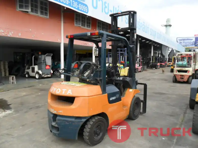ขายฟอร์คลิฟท์ TOYOTA รุ่น 40-7FG25 เครื่องยนต์เบนซิน ขนาด 2.5 ตัน เสายกสูง 4.5 เมตร รถสภาพดี นำเข้าจากญี่ปุ่นราคาไม่แพง
