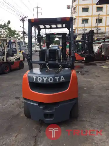 ขายฟอร์คลิฟท์ TOYOTA รุ่น 02-8FG25 ขนาด 2.5 ตัน เสายกสูง 3 เมตร รถสภาพดี นำเข้าเองจากญี่ปุ่น