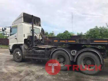 ขาย Hino 10 ล้อ หัวลากพร้อมหาง สนใจโทร 081-8132304