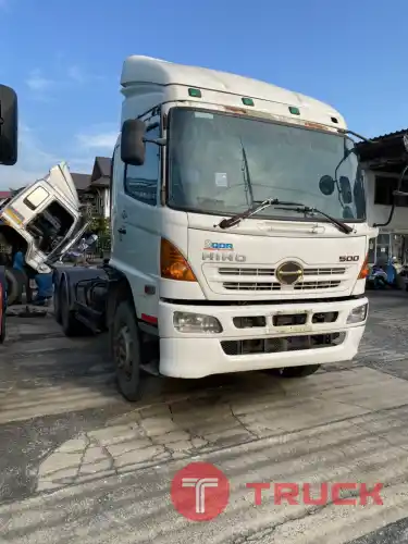 ขาย Hino 10 ล้อ หัวลากพร้อมหาง สนใจโทร 081-8132304