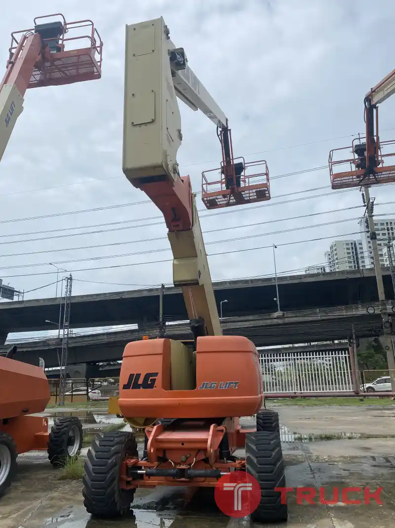 ขายรถกระเช้า JLG บูมข้อศอก 800AJ สูง 24.46 เมตร มือสอง