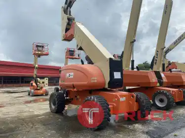 ขายรถกระเช้า JLG บูมข้อศอก 800AJ สูง 24.46 เมตร มือสอง