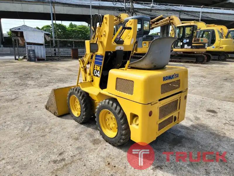 รถตัก KOMATSU SK04 พร้อมใช้งาน สอบถามเพิ่มเติมที่คุณชัญญา 0658844400, www.nmc99.com รถตัก KOMATSU SK04 พร้อมใช้งาน สอบถามเพิ่มเติมที่คุณชัญญา 0658844400, www.nmc99.com