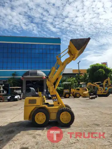 รถตัก KOMATSU SK04 พร้อมใช้งาน สอบถามเพิ่มเติมที่คุณชัญญา 0658844400, www.nmc99.com