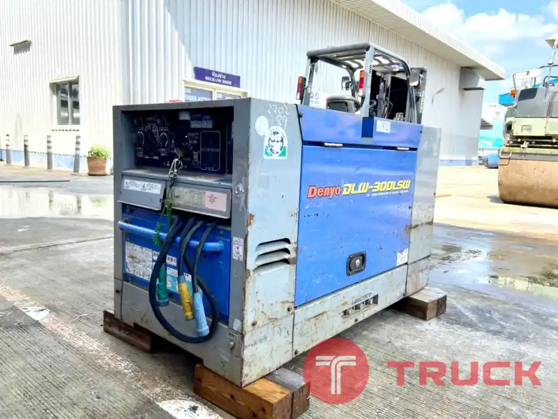 Denyo DLW-300LSW ปี2013 : เครื่องเชื่อม 300 แอมป์ จากญี่ปุ่น โทร.080-6565422 (หนิง)