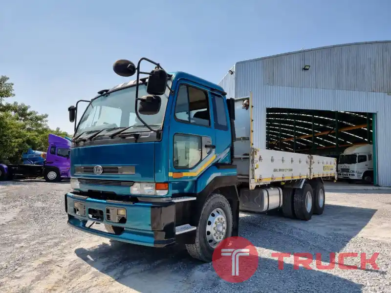 ขายรถ 10 ล้อ กระบะคาร์โก้ NISSAN BIGTHUM เครื่อง PF6 360 แรงม้า