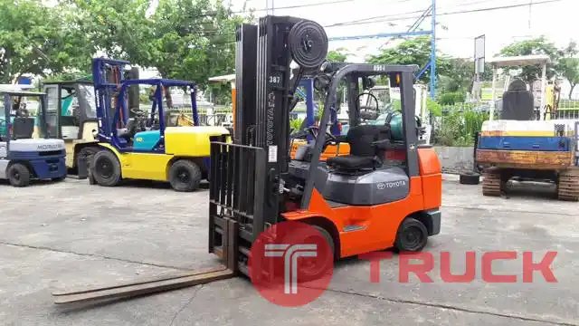 ขายฟอร์คลิฟท์ TOYOTA รุ่น 7FGCU32 ขนาด 3 ตัน เสายกสูง 7 เมตร พร้อมงานสไลด์ สเปกหายาก สภาพดี