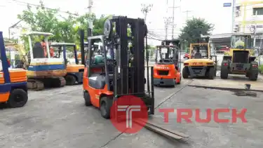 ขายฟอร์คลิฟท์ TOYOTA รุ่น 7FGCU32 ขนาด 3 ตัน เสายกสูง 7 เมตร พร้อมงานสไลด์ สเปกหายาก สภาพดี