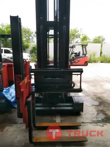 ขายฟอร์คลิฟท์ VNA LINDE รถงาสวิงซ้ายขวาได้ ยกสูง 8.5 เมตร น้ำหนักยกเบื้องต้น 1350 KG รถเก่าสภาพดี ใช้งานมาน้อย ราคาไม่แพง