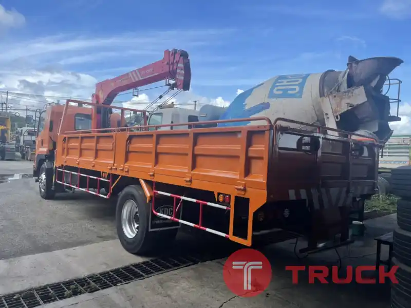 ISUZU6 ล้อ กระบะ ติดเครนใหม่ 5 ตัน 4 ปลอก ยี่ห้อ SANY เครื่องยนต์ 240 แรงม้า รถปี 57