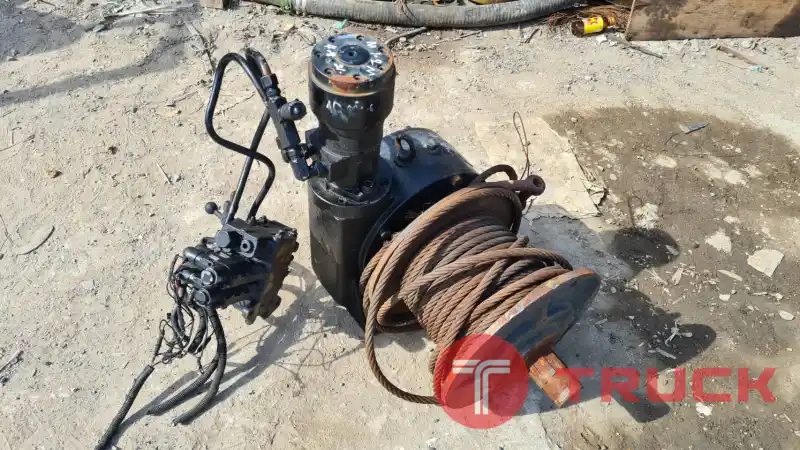 ขาย วิ๊นซ์น้ำมัน ไฮโดรลิค พร้อมคอนโทรล สลิงขนาด 5 หุน ยาว 30 ม. เก่าญี่ปุ่น สภาพสวย ราคา 48,000 บาท