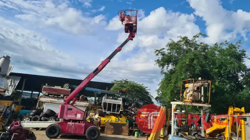 ขาย รถกระเช้า AICHI SP120 ยกสูง 12 เมตร หมุนได้ 360องศา เครื่องดีเชล ISUZU ยกได้ 250 Kg เก่าญี่ปุ่น