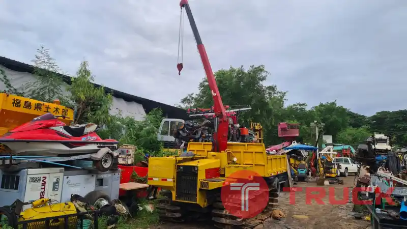 ขาย รถบรรทุกตะขาบ ดั๊มเปอร์ ติดเครน 3 ตัน แทรคเหล็กสามเหลี่ยม KOMATSU ดีเซล 4 สูบ ใช้ในสวนปาล์มเกษตร