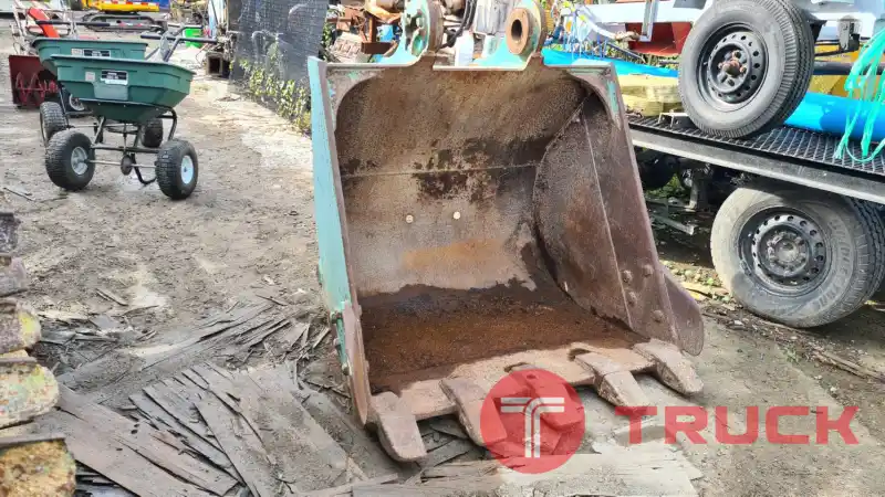 ขายถูก บุ้งกี๋ สำหรับรถขุด แบคโฮ PC 200 กว้าง 47 นิ้ว ห่างหู ปลายบูม 32.5 cm สลัก 80 มิล เก่านอก