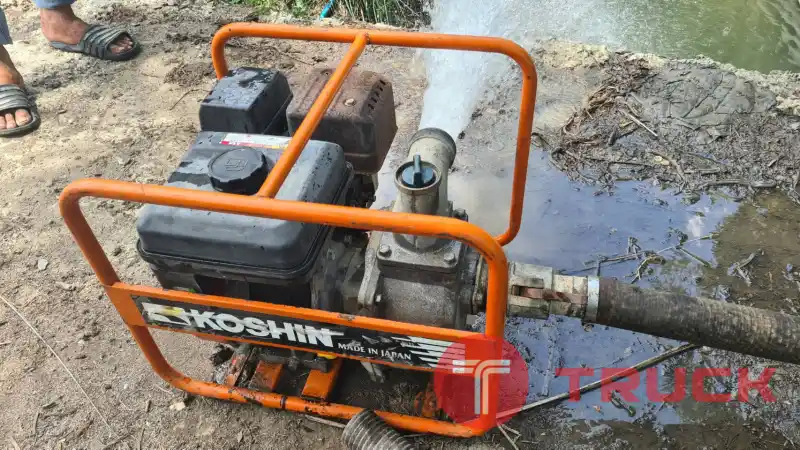 ขาย เครื่องปั๊มน้ำ สูบน้ำ เก่าญี่ปุ่น เครื่อง MITSUBISHI เบนซิน 4 จังหวะ แรงดี เห็นๆ ราคา 6,500 บาท