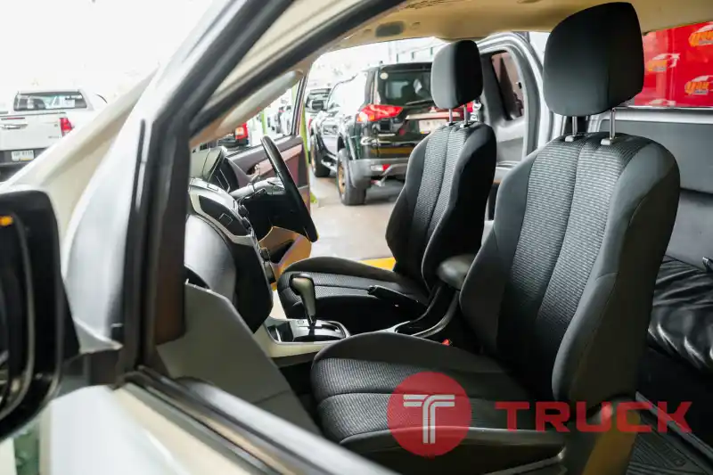 Isuzu D-max Blue power(Z) Cab ปี2017 เครื่อง1.9 Isuzu D-max Blue power(Z) Cab ปี2017 เครื่อง1.9