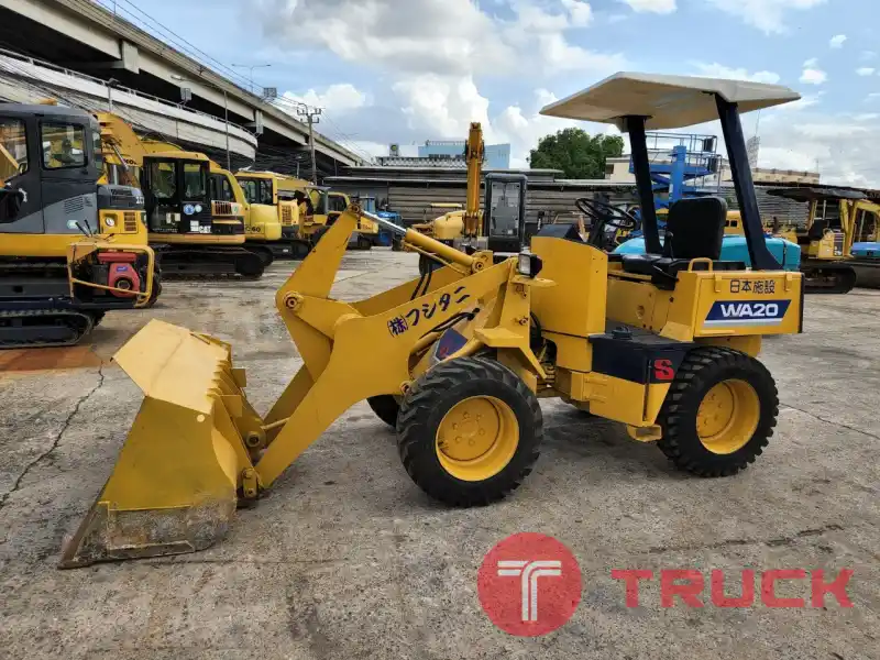 รถตัก KOMATSU WA20 รถมาใหม่ใช้งานมาน้อย รายละเอียดสอบถามที่คุณชัญญา 0658844400, www.nmc99.com รถตัก KOMATSU WA20 รถมาใหม่ใช้งานมาน้อย รายละเอียดสอบถามที่คุณชัญญา 0658844400, www.nmc99.com