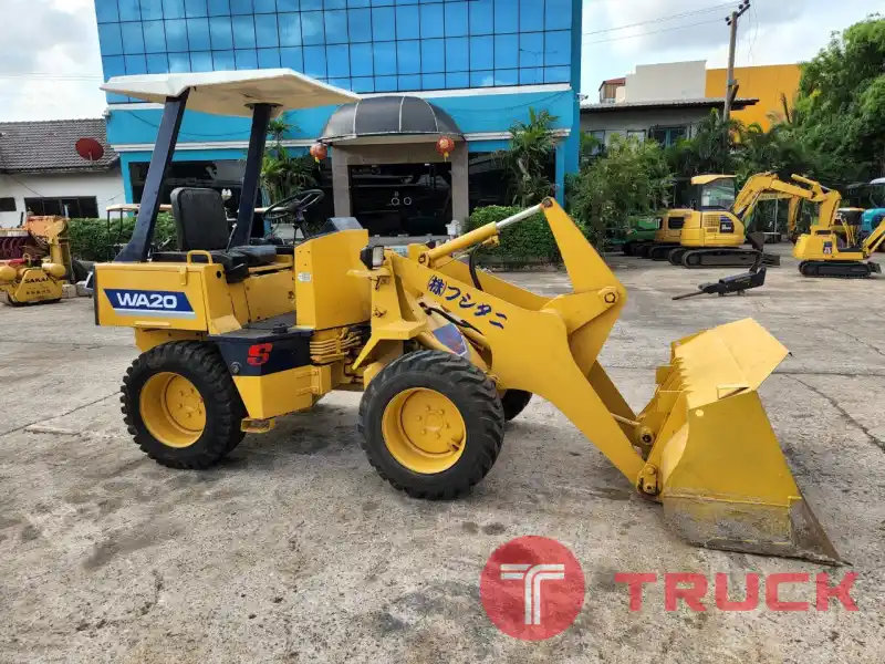 รถตัก KOMATSU WA20 รถมาใหม่ใช้งานมาน้อย รายละเอียดสอบถามที่คุณชัญญา 0658844400, www.nmc99.com รถตัก KOMATSU WA20 รถมาใหม่ใช้งานมาน้อย รายละเอียดสอบถามที่คุณชัญญา 0658844400, www.nmc99.com