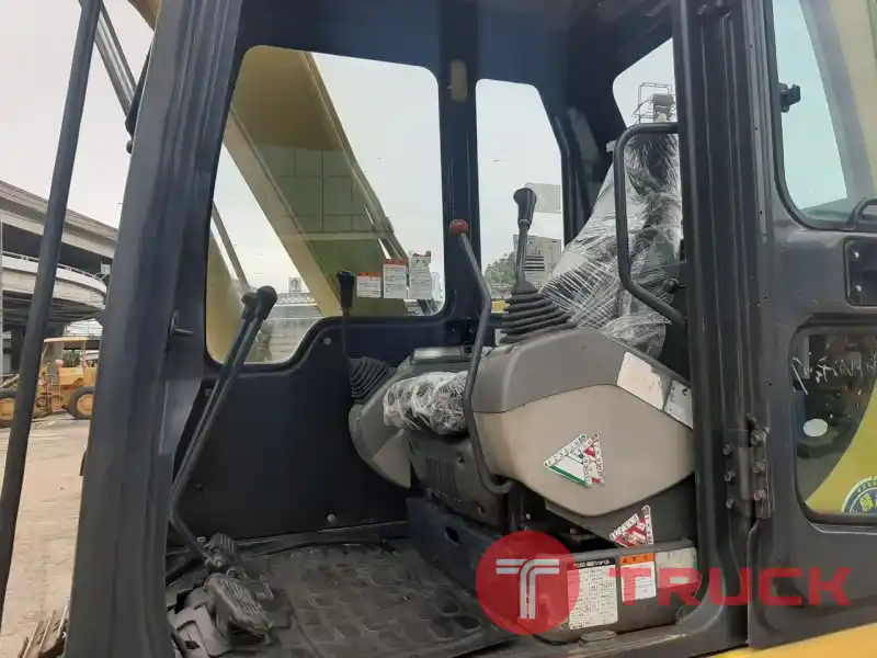 รถขุด KOMATSU PC60-7 แขนยาวพิเศษ สอบถามเพิ่มเติมที่คุณชัญญา 0658844400, www.nmc99.com