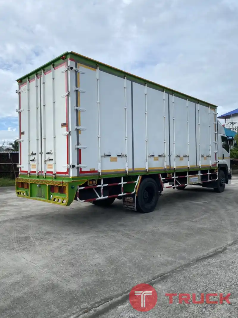 6 ล้อ ตู้ประตู 10 บาน ISUZU FTR เครื่องยนต์ 240 แรงม้า รถปี 55