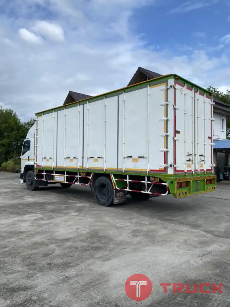 6 ล้อ ตู้ประตู 10 บาน ISUZU FTR เครื่องยนต์ 240 แรงม้า รถปี 55