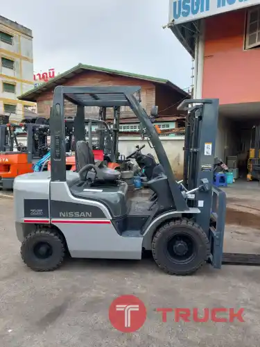 ขายฟอร์คลิฟท์ NISSAN รุ่น EBT- P1F2 เครื่องเบนซิน เกียร์ออโต้ ขนาด 2.5 ตัน เสายกสูง 3 เมตร รถสภาพดี นำเข้าจากญี่ปุ่นราคาไม่แพง