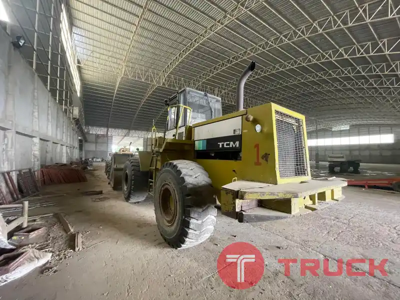 รถตักล้อยาง TCM 870