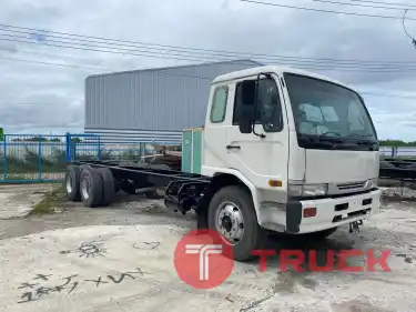 ขายรถ NISSAN UD หัวคัชซี 254แรงม้า