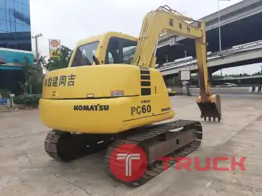 รถขุด KOMATSU PC60-7 พร้อมใช้งาน ชั่วโมงทำงานน้อย รถนำเข้าจากญี่ปุ่น ไม่เคยใช้งานในไทย