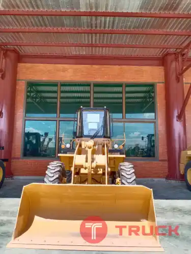 ขายรถตักล้อยาง CAT 916 พร้อมใช้งาน