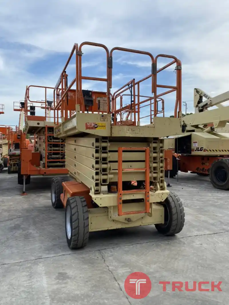 ขายรถกระเช้า JLG ขากรรไกร 4069LE สูง 12.19 เมตร มือสอง พร้อมใช้งาน