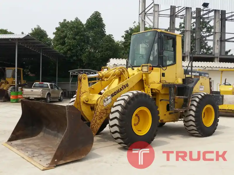 ขายรถตักล้อยาง ยี่ห้อ KOMATSU WA320-3MC นำเข้าจาก USA แท้ 100เปอร์เซ็นต์ สภาพสวย ไม่เคยใช้งานในไทย