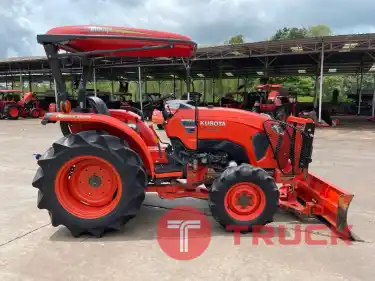 รถเข้ามาใหม่ๆ สภาพดีพร้อมใช้งาน งานนา งานไร่ รถไถคูโบต้ามือสอง รุ่น L4018DT+ใบดันดินหน้า+ผาน 1 ตัว ดาวน์ 45,000 บาท สนใจโทรสอบถาม 089-0111624 เฮียเลี้ยงจ้า สอบถามหรือมาดูที่ร้านเราได้จ้า