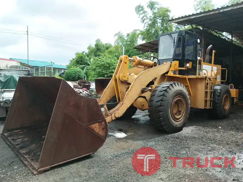 ขายรถตักล้อยาง TCM 870-2 เครื่อง 240 แรงม้า บุ้งกี๋ 4.0 คิว เครื่อง-เกียร์ดี พร้อมใช้ 900,000 บาท ติดต่อ คุณวัลลพ 081-7555888 (เจ้าของขายเอง)