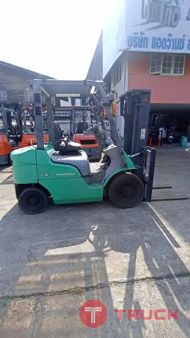 ขายฟอร์คลิฟท์ MITSUBISHI รุ่น FG20T เครื่องยนต์เบนซิน/แก๊ส เกียร์ออโต้ ขนาด 2 ตัน เสายกสูง 3 เมตร รถมือสองสภาพดี นำเข้าจากญี่ปุ่นน