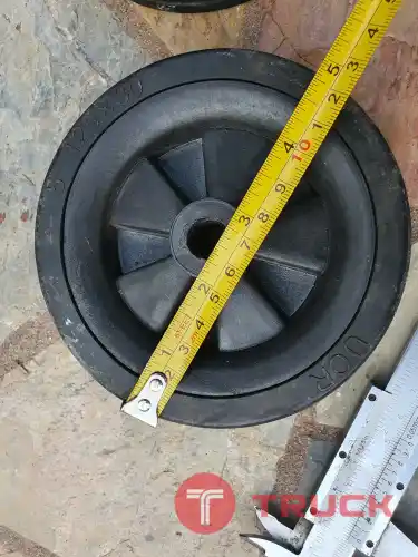 ล้อรถตัดหญ้า คู่ละ 200บาท รวมส่ง โทร : 094-7899445