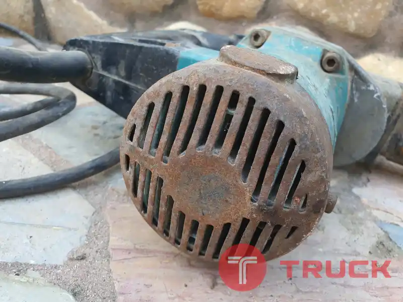 แย็กมือ Makita ไฟ110 ตามสภาพไม่ได้ลอง แต่สวย 600บาท ไม่รวมส่ง โทร : 094-7899445