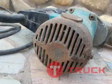 แย็กมือ Makita ไฟ110 ตามสภาพไม่ได้ลอง แต่สวย 600บาท ไม่รวมส่ง โทร : 094-7899445