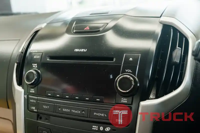 All new Isuzu D-max cab (Z) ปี2012 เครื่อง2.5 All new Isuzu D-max cab (Z) ปี2012 เครื่อง2.5