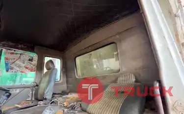 สิบล้อดั้ม 2 เพลา ประมูลซากมา ไม่มีเล่มทะเบียน 275,000 บาท MITSU FUSO 195 แรง
