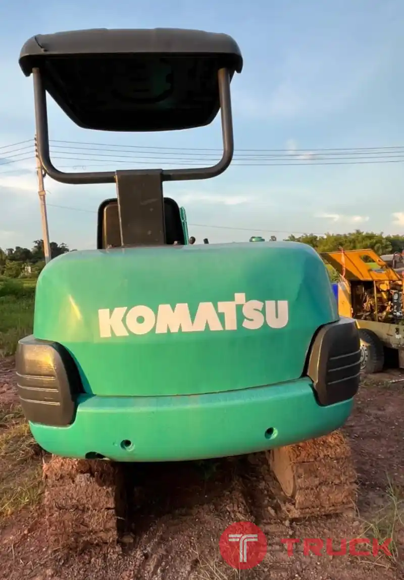 สวย ๆ แห้ง ๆ พร้อมใช้ 235,000 บาท Komatsu Pc20-7