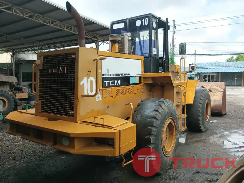 ขายรถตักล้อยาง TCM 870-2 เครื่อง 240 แรงม้า บุ้งกี๋ 4.0 คิว เครื่อง, เกียร์, ปั้ม ดี เก๋ง แอร์ พร้อมใช้ ขาย 900,000 บาท สนใจติดต่อ คุณวัลลพ 081-7555888 (เจ้าของขายเอง)