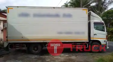 6 ล้อรถตู้ 3 บาน 635,000 บาท HINO MEGA 145 แรง ปี 54