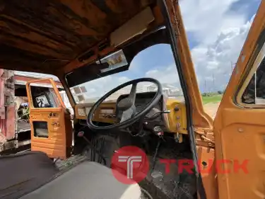6 ล้อหัวยาว รถน้ำ175,000 บาท ISUZU 160 แรง ถังน้ำ 8,000 ลิตร