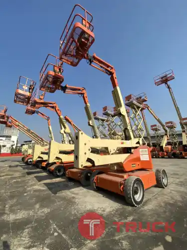 ขายรถกระเช้า JLG บูมข้อศอก E450AJ สูง 13.72 เมตร พร้อมใช้งาน