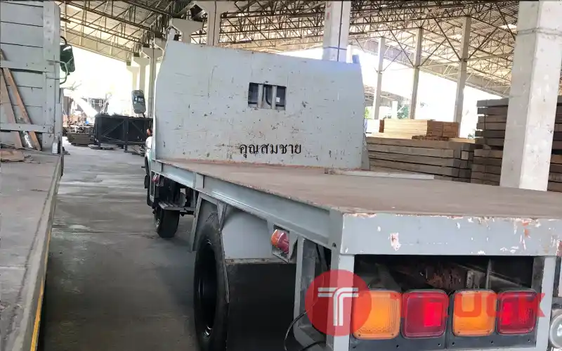 รถบรรทุก 6 ล้อ ยี่ห้อ ISUZU หัวยาว กระบะเรียบ เครื่อง 6BB1 6 สูบ 125 แรง รถบรรทุก 6 ล้อ ยี่ห้อ ISUZU หัวยาว กระบะเรียบ เครื่อง 6BB1 6 สูบ 125 แรง