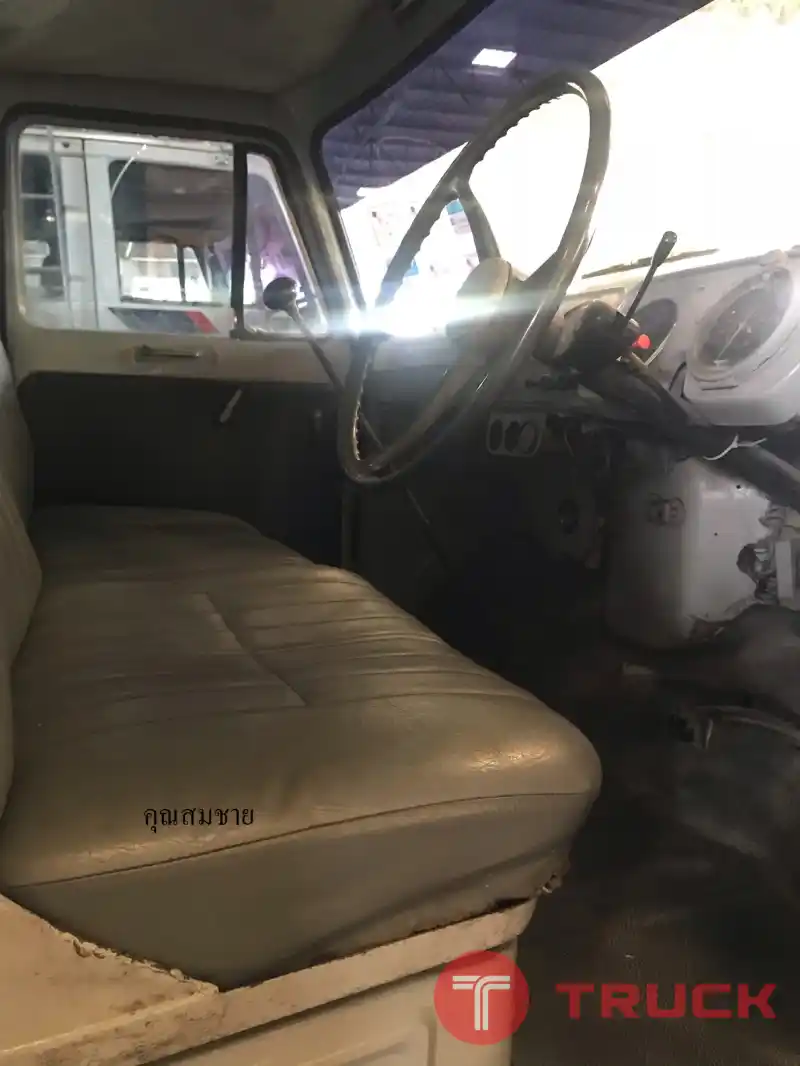 รถบรรทุก 6 ล้อ ยี่ห้อ ISUZU หัวยาว กระบะเรียบ เครื่อง 6BB1 6 สูบ 125 แรง รถบรรทุก 6 ล้อ ยี่ห้อ ISUZU หัวยาว กระบะเรียบ เครื่อง 6BB1 6 สูบ 125 แรง